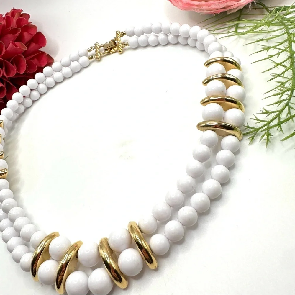 VINTAGE⚜️RETRO Acrylic Golden Linked Necklace